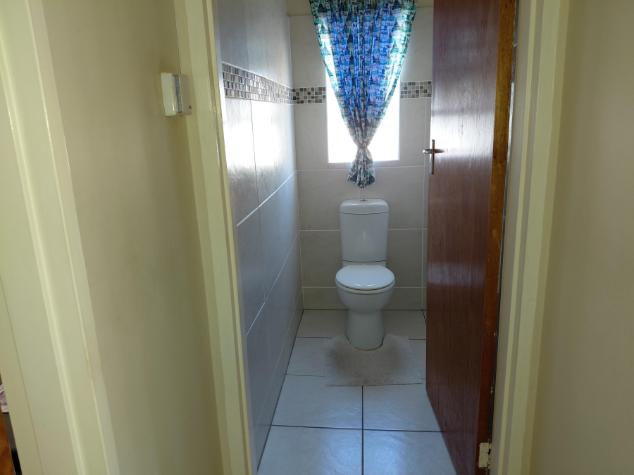 4 Bedroom Property for Sale in Heuwelkruin Eastern Cape